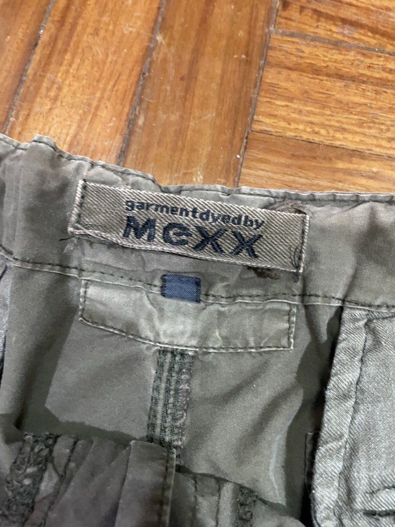 Brown Cargo Pants (Category: Jeans) located in Quezon City. Submitted by declutter.studios (Listing ID 1434421347, Image 3). Description: WIDTH (WAIST): 38 LENGTH: 43.3 MINE - ₱[PRICE] ✨ NOTES: GOOD CONDITION ⚠️ FLAWS: NONE 🚛 ADDITIONAL SHIPPING FEE 📩 MESSAGE ME FOR MORE DETAILS OR INQUIRIES!.