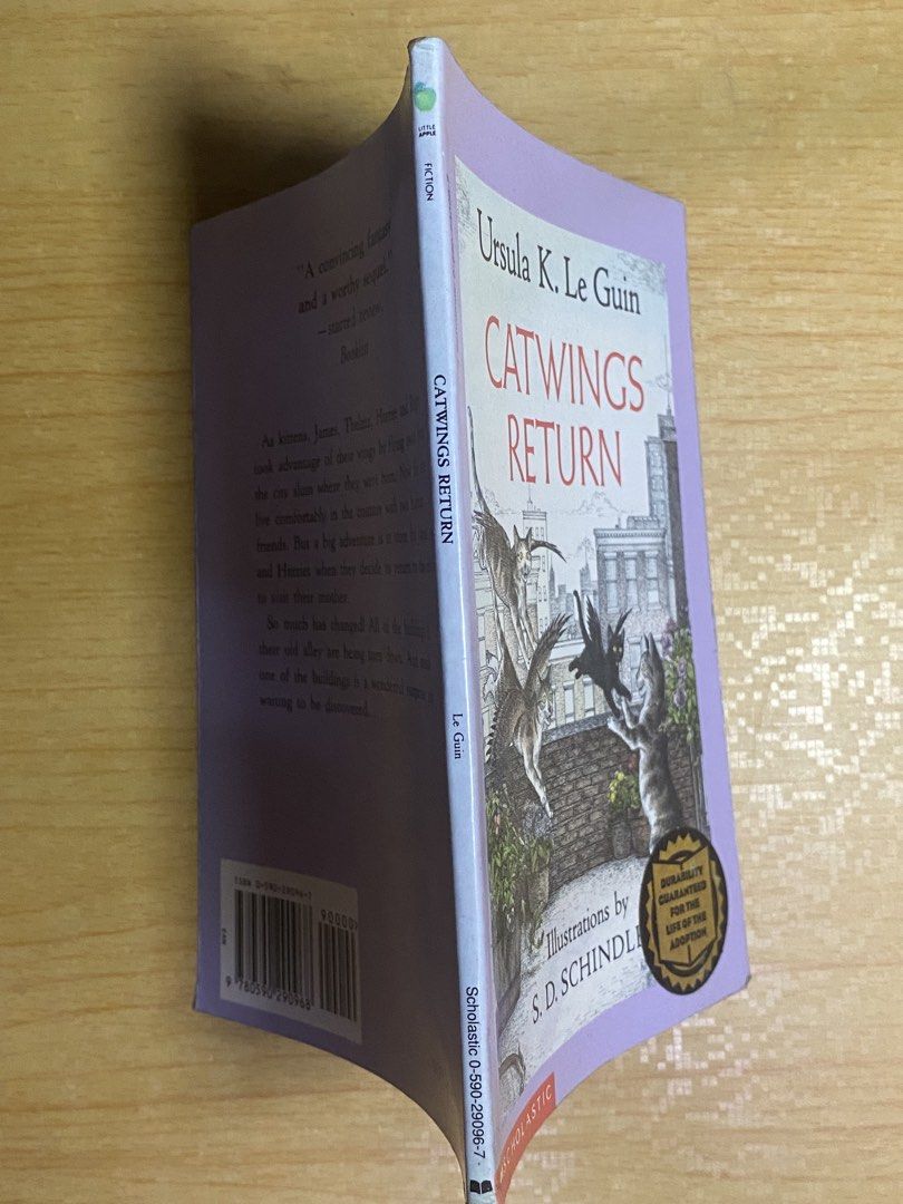 0406. Catwings Return by Ursula K. Le Guin (1991) (Category: Storybooks) located in Manila. Submitted by reader01 (Listing ID 1434524095, Image 3). Description: PRELOVED BOOK 📖 Authentic copy with actual date of printing The cover and edges may show light wear from storage. Pages have a natural yellowish tone due to age. A well-kept copy ready for its next owner. 📦 Preferable Shipping Days: Wednesday & Saturday 💬 RFS: Decluttering 📌 AIWI-WYSI