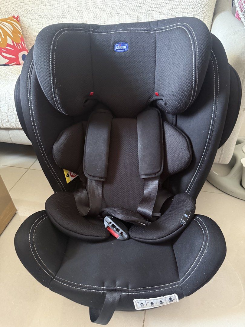 Chicco Seat (Category: Car Seats) located in Makati City. Submitted by sheeca (Listing ID 1434397286, Image 1). Description: - Chicco car seat - Black design with white stitching - Five-point harness system - Adjustable headrest - Safe and comfortable design - Suitable for various age groups - Compatible with most car models RFS: out grown by my baby.
