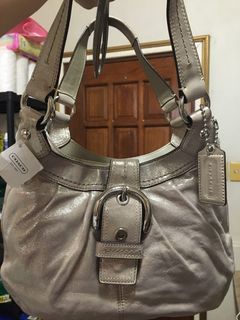 (Category: ) located in . Submitted by raidmycloset888 (Listing ID 1434391161, Image 1). Description: .