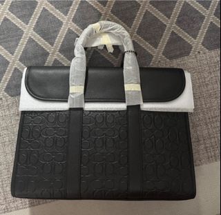 (Category: ) located in . Submitted by heyclearmywardrobepls (Listing ID 1434544837, Image 1). Description: .