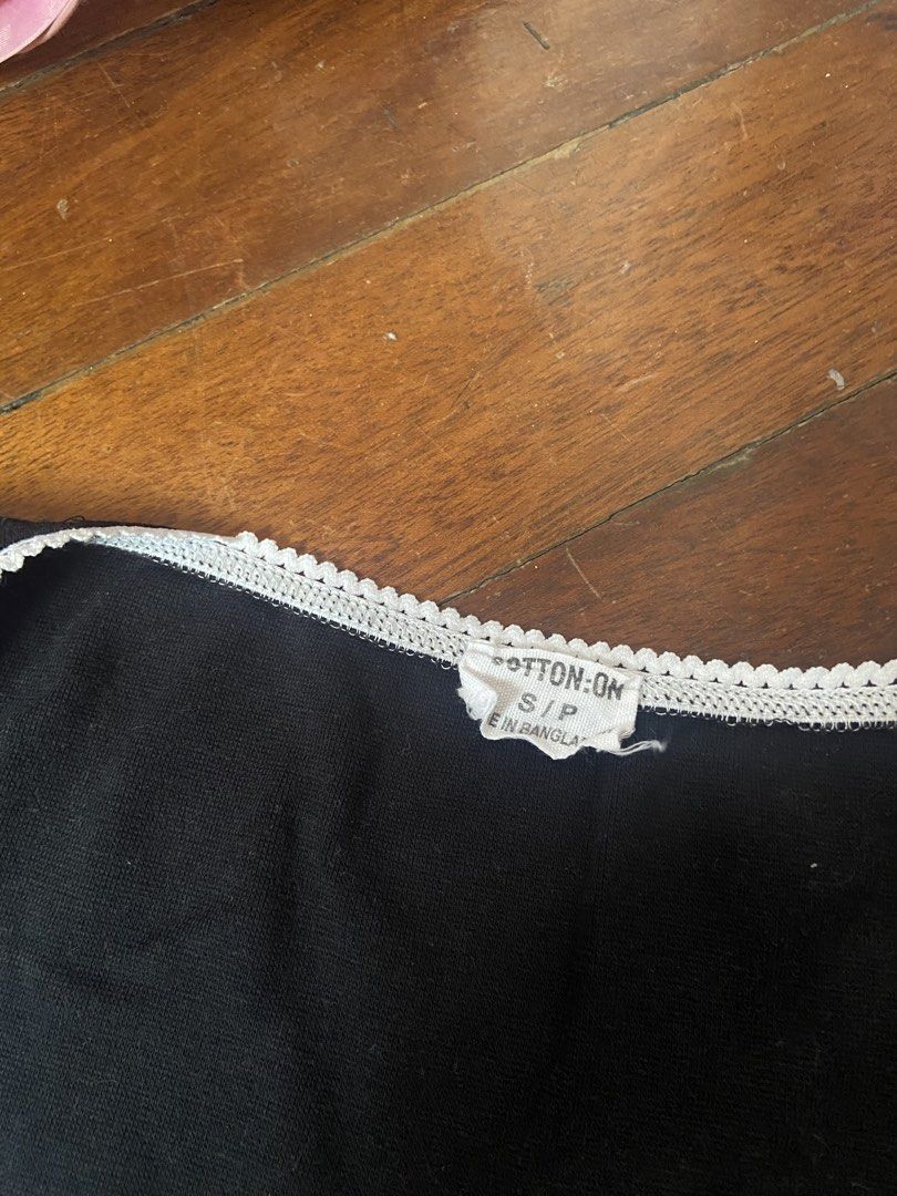 Cotton on black shirt (Category: Shirts) located in Manila. Submitted by alexab_ (Listing ID 1434427130, Image 2). Description: Cotton On Black shirt with white lining fits xs-s MODE OF PAYMENT - gcash or bank or bank transfer .