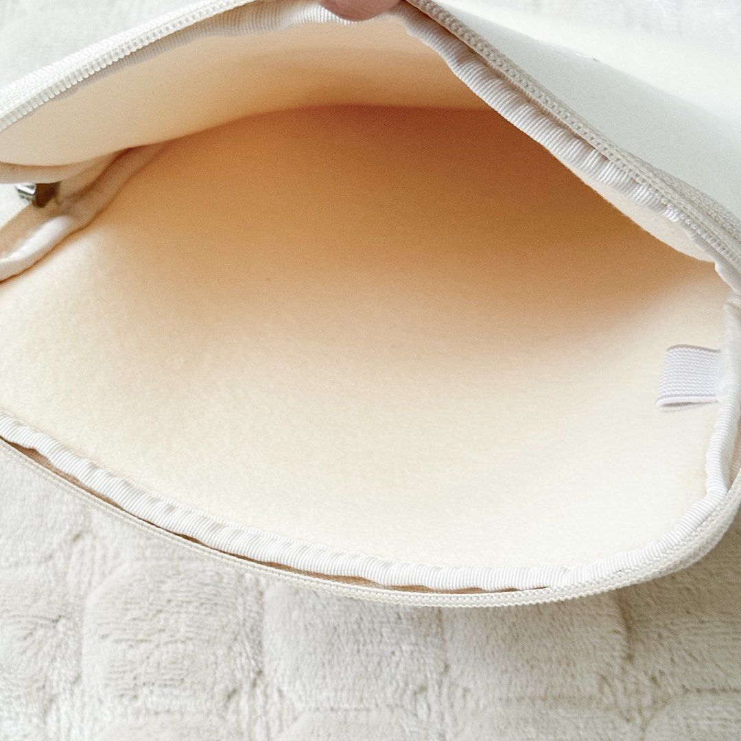 CozyBear Tablet / iPad Sleeve Pouch (Category: Cases & Sleeves) located in Antipolo. Submitted by rosywardrobe (Listing ID 1434442265, Image 2). Description: 🎀 MAKE READING A HABIT 🎀 • No order form, no reservation! • Strictly 1 day reservation • Payment first before order processing • No return, No exchange • Don’t make an offer if you’re not 100% sure • No shipping every weekends — PAYMENT CHANNELS — • GCash • Gotyme • Maya • BDO • BPI • Unio
