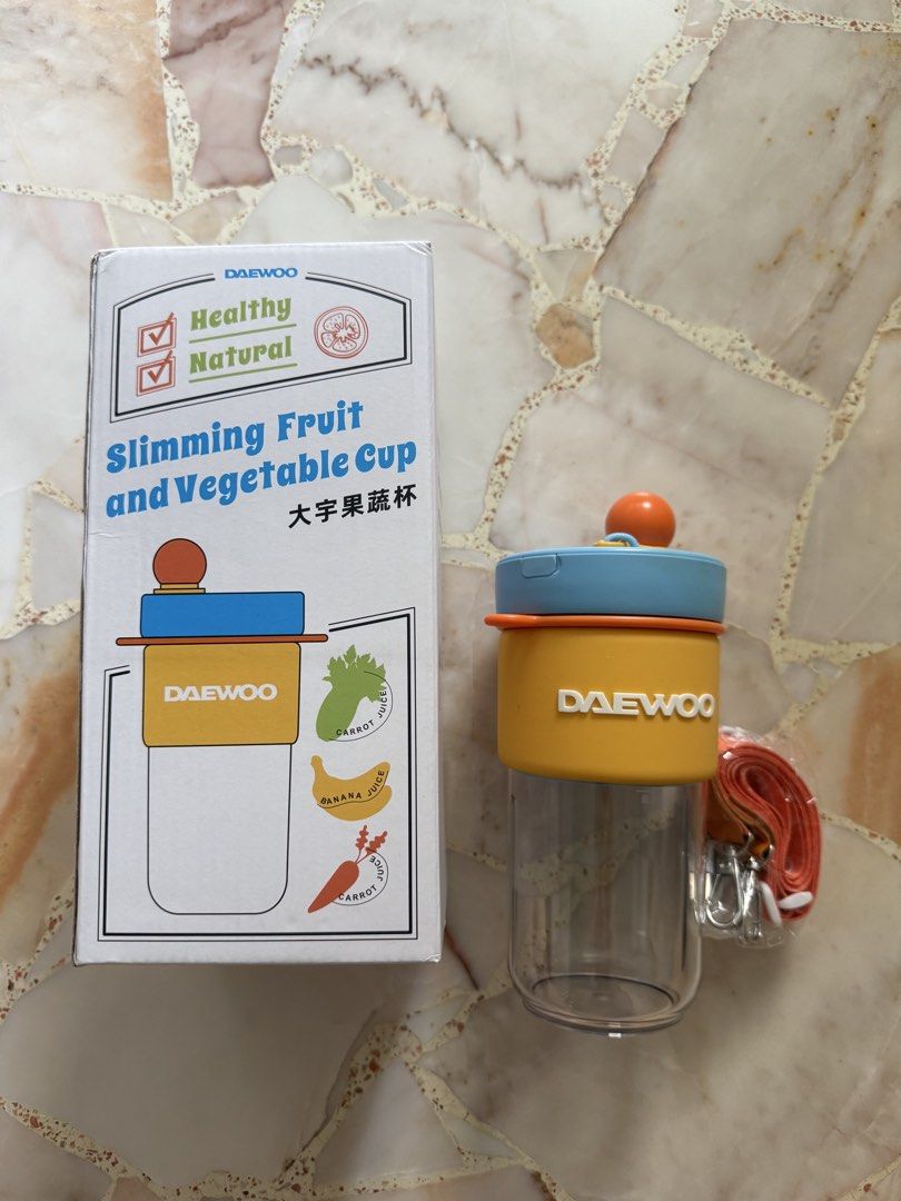Daewoo Slimming Fruit and Vegetable Cup Blender465820808087480320