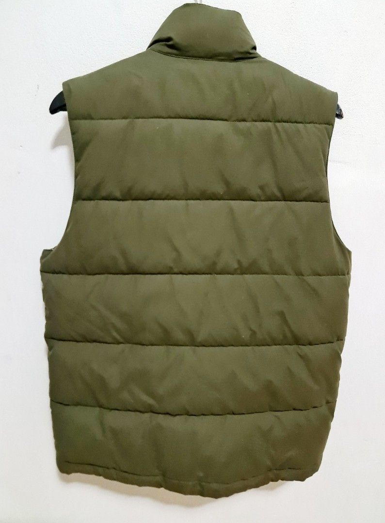 Deus Ex Machina Men's Carson Green Puffer Vest(Size M) (Category: Men's Clothes) located in Sydney. Submitted by desirably (Listing ID 1434483703, Image 3). Description: Deus Ex Machina Men's Carson Green Puffer Vest(Size M) for $85. Worn very lightly&in excellent condition - nice, comfy and super warm! Stand collar Zip and snap button closure Jet pockets 72% cotton, 28% polyamide fabrication with enzyme wash 100% cotton lining 100% Polyester pad