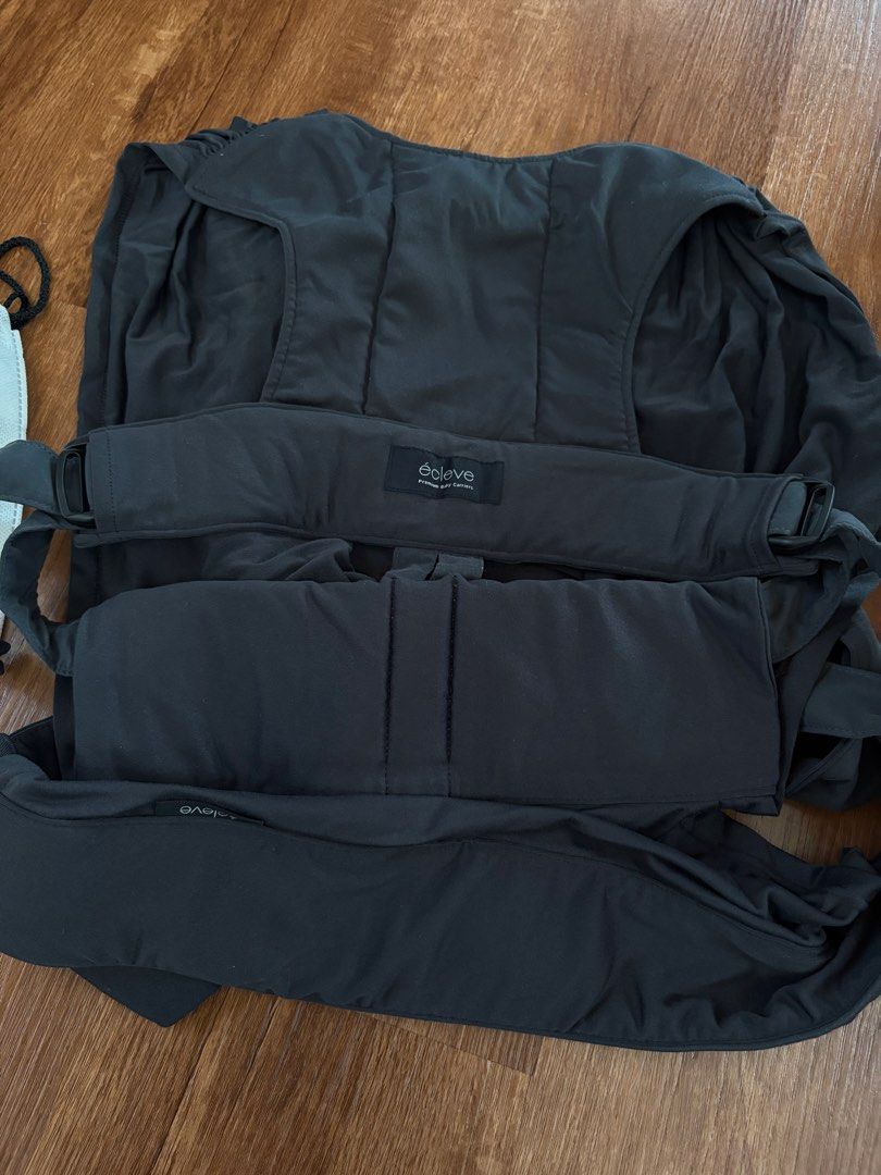 Ecleve Baby sling plus carrier (Category: Carriers & Slings) located in Quezon City. Submitted by owl1392 (Listing ID 1434539665, Image 2). Description: 👉 PLEASE READ!!! METRO MANILA BUYERS ONLY. ( Batasan Hills ) Same day delivery via lalamove or grab only. COLOR: Black washed before stored. no damage. 🌸🌸 PRICE NEGOTIABLE 🌸🌸 👉👉 ( Pls. Make offer ).