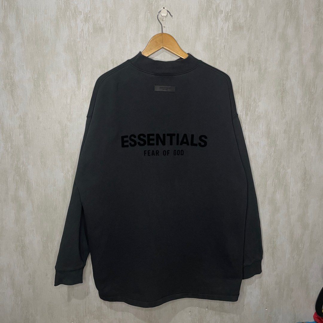 Essentials Fear of God Sweatshirt (Category: Coats, Jackets and Outerwear) located in Manila. Submitted by saintjohnn (Listing ID 1434571817, Image 2). Description: Essentials Fear of God Sweatshirt Size: Large Length: 30" inches Width: 26" inches Shoulder: 24" inches Sleeve: 22" inches Condition: 10/10 No Issue ₱1,500.