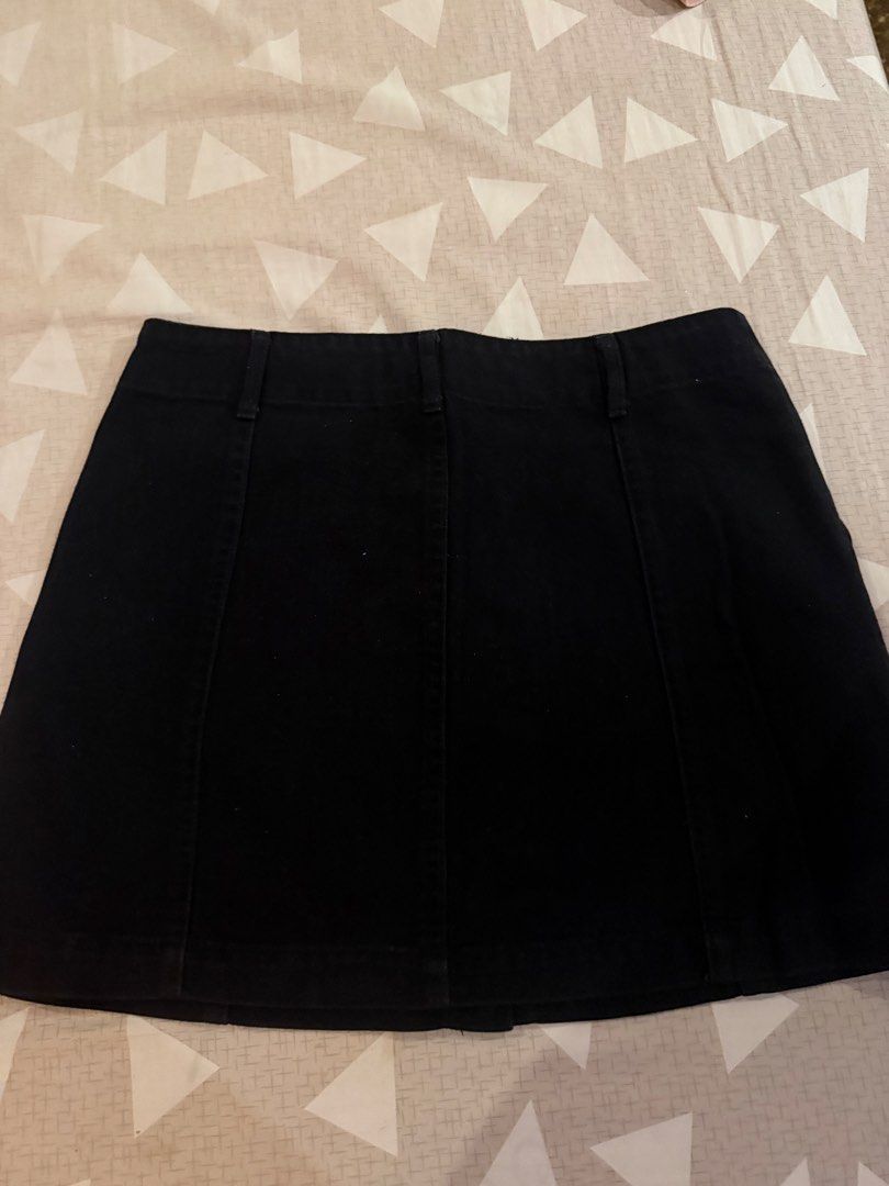 F21 Skirt (Category: Skirts) located in Las Pinas. Submitted by yncxz (Listing ID 1434511319, Image 2). Description: .