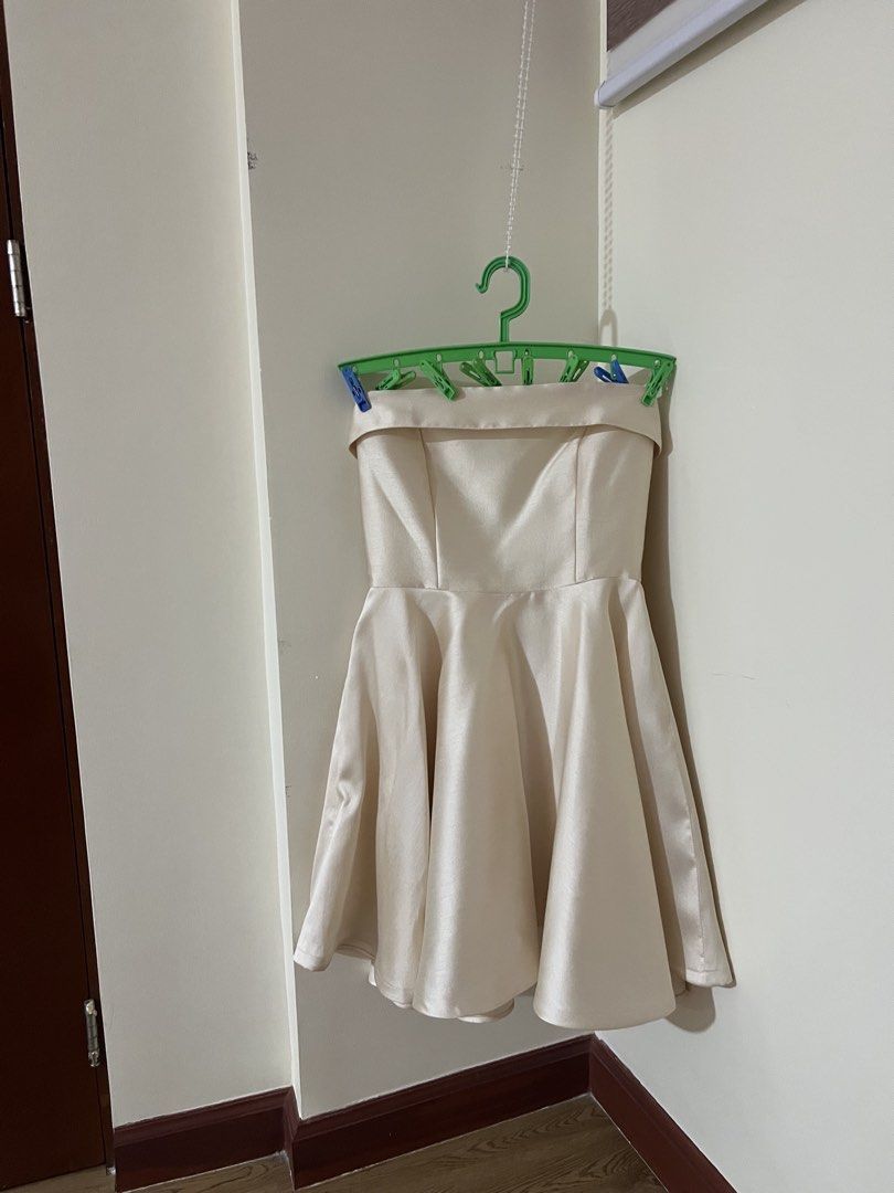 FOR RENT: June 12 the label, Cruz Midi in Cream Gazar / Graduation Dress (Category: Dresses) located in Manila. Submitted by mofumofu04 (Listing ID 1429287919, Image 1). Description: Used once: for graduation Loc: Cainta/Pasig Waist: 30 Bust: 35 3 days rental Rental fee: 800 Deposit: 1500 (Retail price was 3600) .