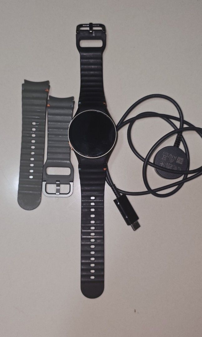Galaxy watch 7 (Category: Wearables & Smart Watches) located in Abulug. Submitted by stark67 (Listing ID 1434518329, Image 1). Description: Model: Samsung Galaxy Watch 7 Color: Green Size options: 40mm / 44mm (depending on your unit) Performance Processor: 3nm Exynos W1000 RAM: 2GB Storage: 32GB Display Type: Super AMOLED Resolution: 432 × 432 (40mm variant) Always-on display support Health and Fitness Features Heart rate monitoring Sleep trackin