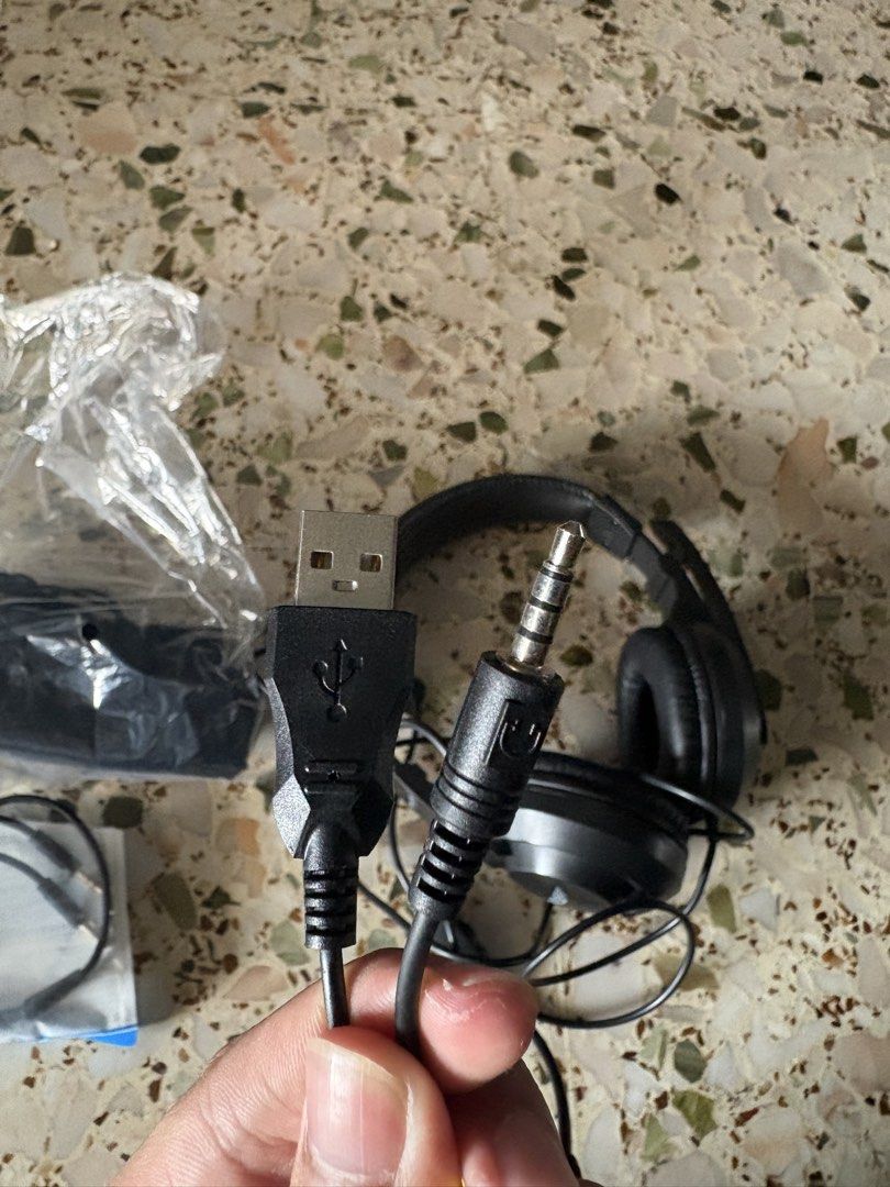 Gaming Headset437712350431815682