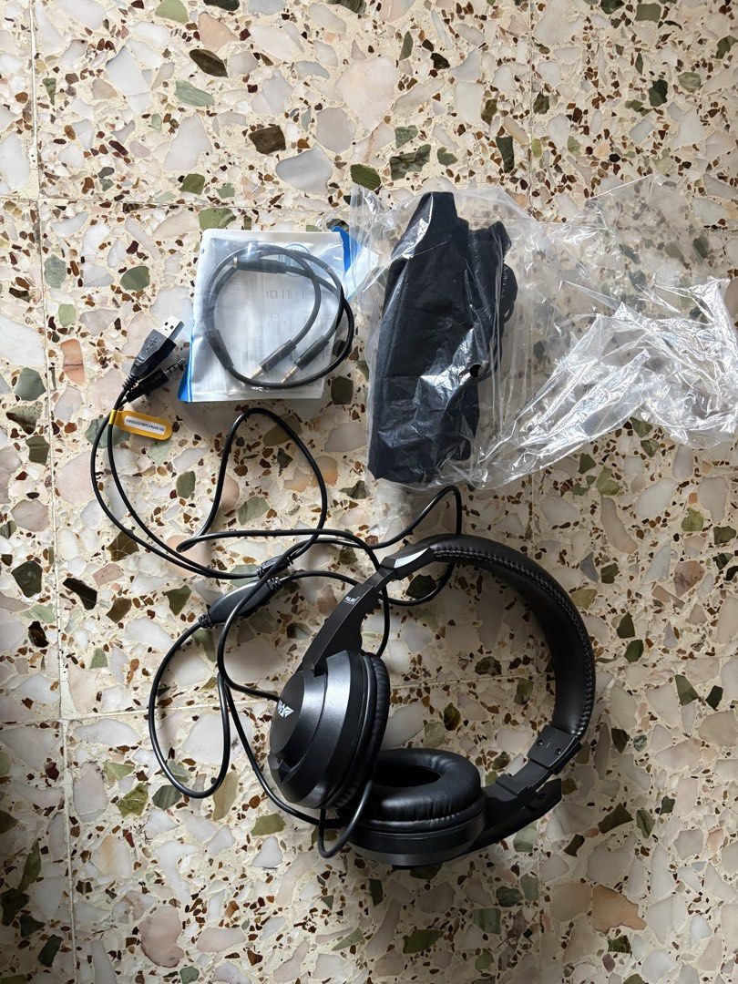 Gaming Headset437712350431815681