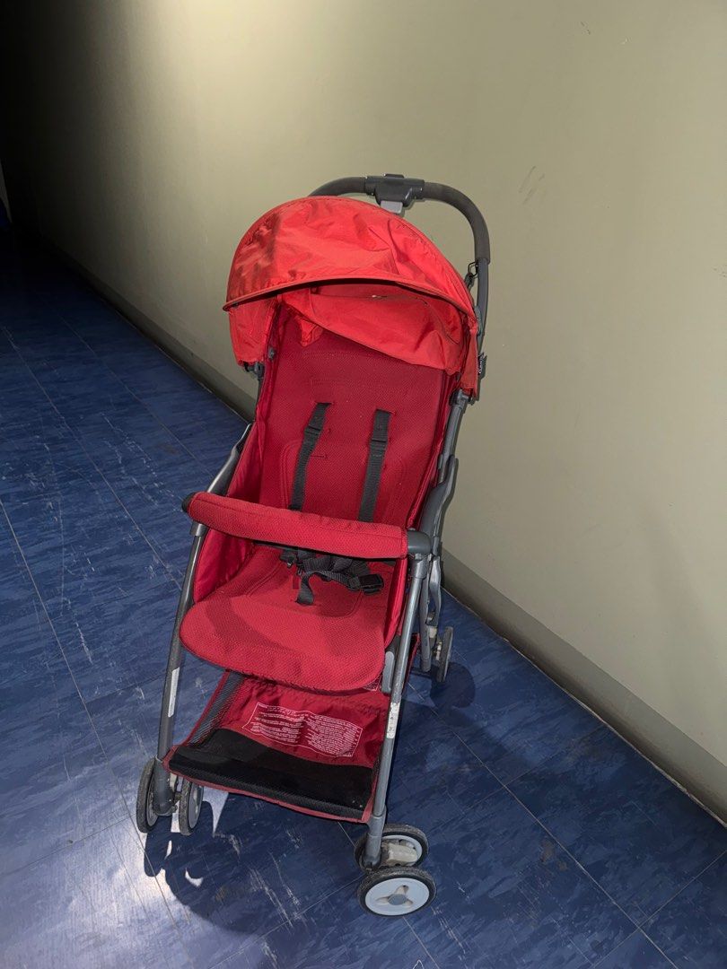 Graco Red stroller (Lightweight) (Category: Strollers) located in Quezon City. Submitted by coolmomma (Listing ID 1434497066, Image 3). Description: Graco red stroller No issues Good for 0-5 years old Lightweight Easy to fold Can recline comes with strap to carry easily when folded PM if interested for Red car seat (up to 7 years old) to get a good offer for stroller + car seat .