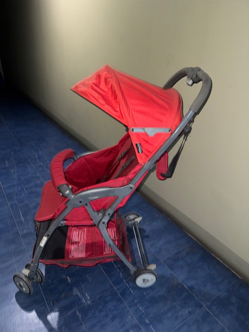 Graco Red stroller (Lightweight) (Category: Strollers) located in Quezon City. Submitted by coolmomma (Listing ID 1434497066, Image 1). Description: Graco red stroller No issues Good for 0-5 years old Lightweight Easy to fold Can recline comes with strap to carry easily when folded PM if interested for Red car seat (up to 7 years old) to get a good offer for stroller + car seat .