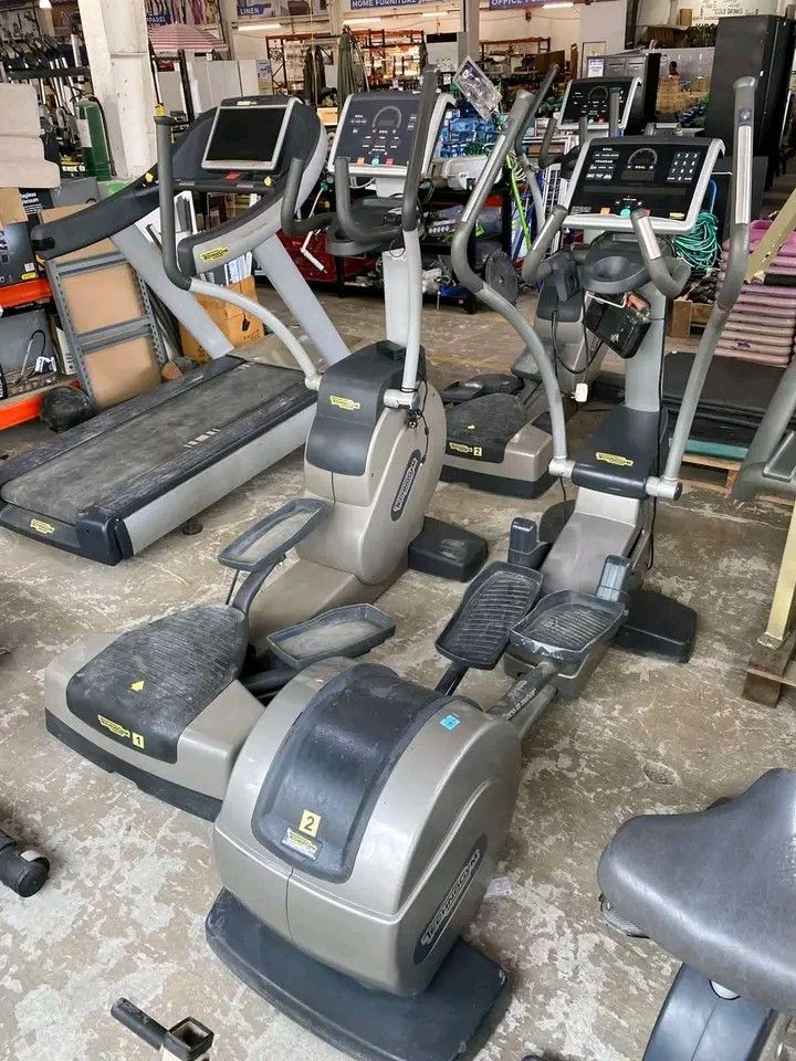 Gym equipment (Category: Cardio & Fitness Machines) located in Manila. Submitted by maria123_a (Listing ID 1434475544, Image 3). Description: gym's equipment.