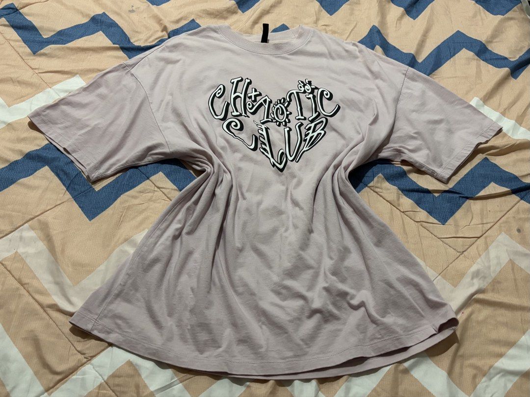 H&M Purple Oversized Shirt (Category: Shirts) located in Cavite. Submitted by szky_ (Listing ID 1434547343, Image 1). Description: DECLUTTERED CLOTHES FOR SALE 😱‼️ MOP: GCash only COURIER: J&T (minimum ₱125) 📍Gen. Tri., Cavite.