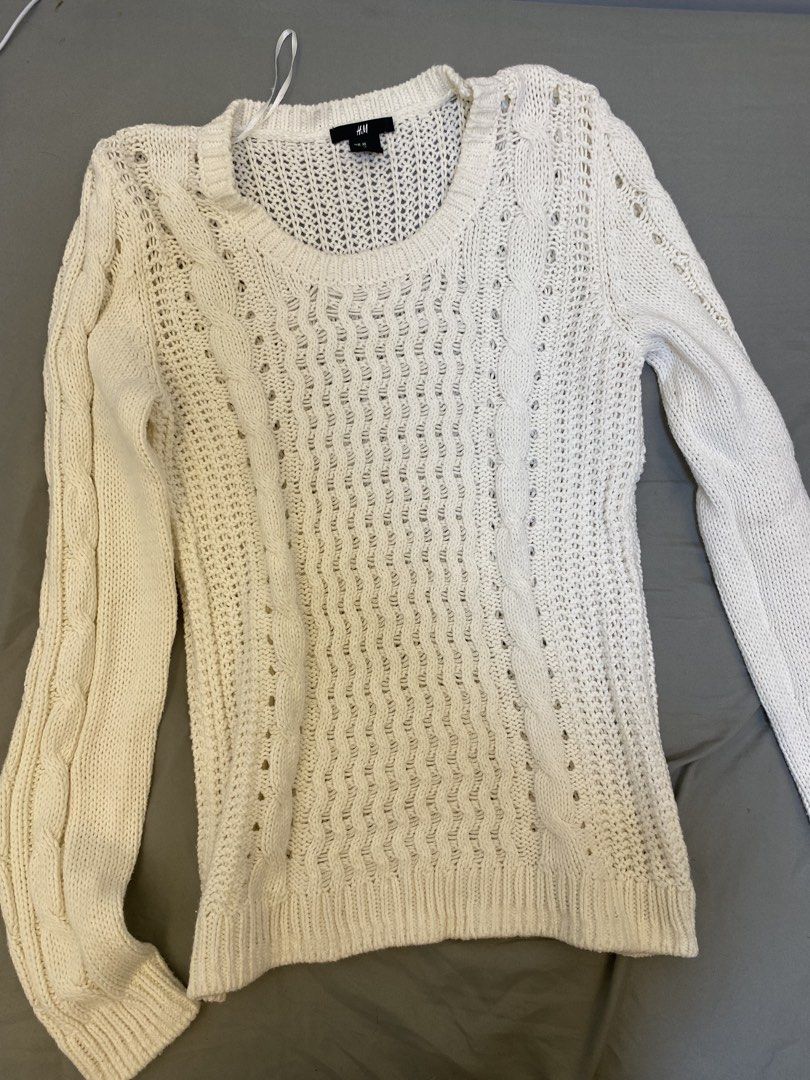 H&M White Knit Sweater XS (Category: Longsleeves) located in Mandaluyong City. Submitted by weakassbitch (Listing ID 1434512959, Image 1). Description: RUSH SALE!!! rfs: decluttering - 9/10 condition - flattering silhouette - fits xs to small Loc: Mandaluyong City.