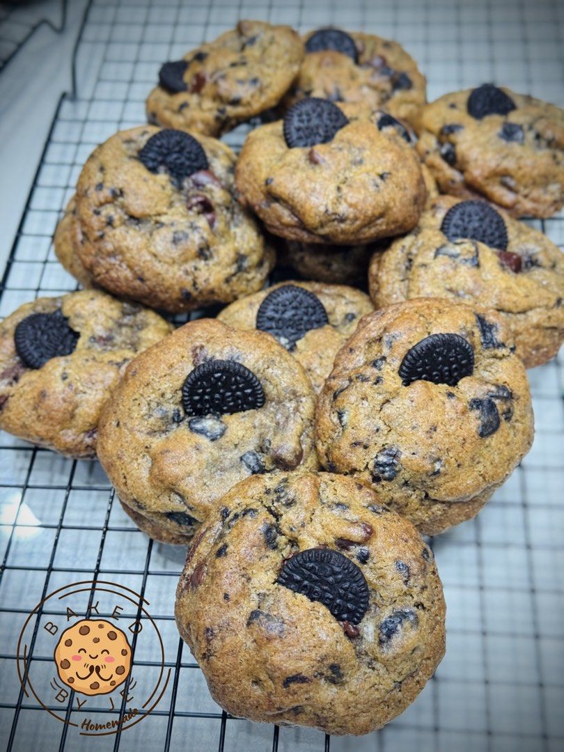Homemade Premium Chocolate Chip Cookies (Category: Packaged & Instant Food) located in Taytay. Submitted by everythingonline888 (Listing ID 1434568722, Image 3). Description: IG: baked.by.je 8 Flavors: The OG, Triple Chocolate, Red Velvet, Oreo, Nutella, Biscoff, Chocnut, Oatmeal - Homemade Premium Chocolate Chip Cookies - Freshly baked with premium ingredients - Individually packed for freshness - Perfect for sharing, gifting, or just treating y