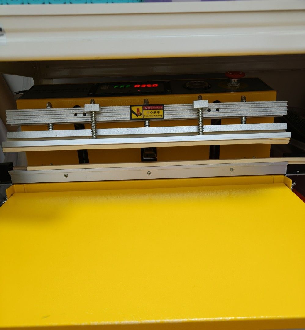 Industrial Vacuum & Sealing Machine439451865192212480