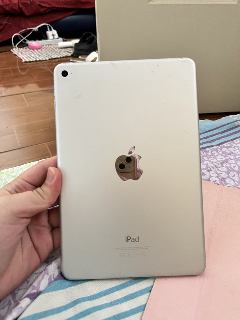 ipad mini 4 (Category: iPad) located in Manila. Submitted by nami_cupcakes (Listing ID 1434399783, Image 2). Description: For sale ipad mini 4 128gb white no issues not cellular case included goojodoq pencil included with sleeve meet up sm clark/dunkin balibago/brgy. marisol 7/11.