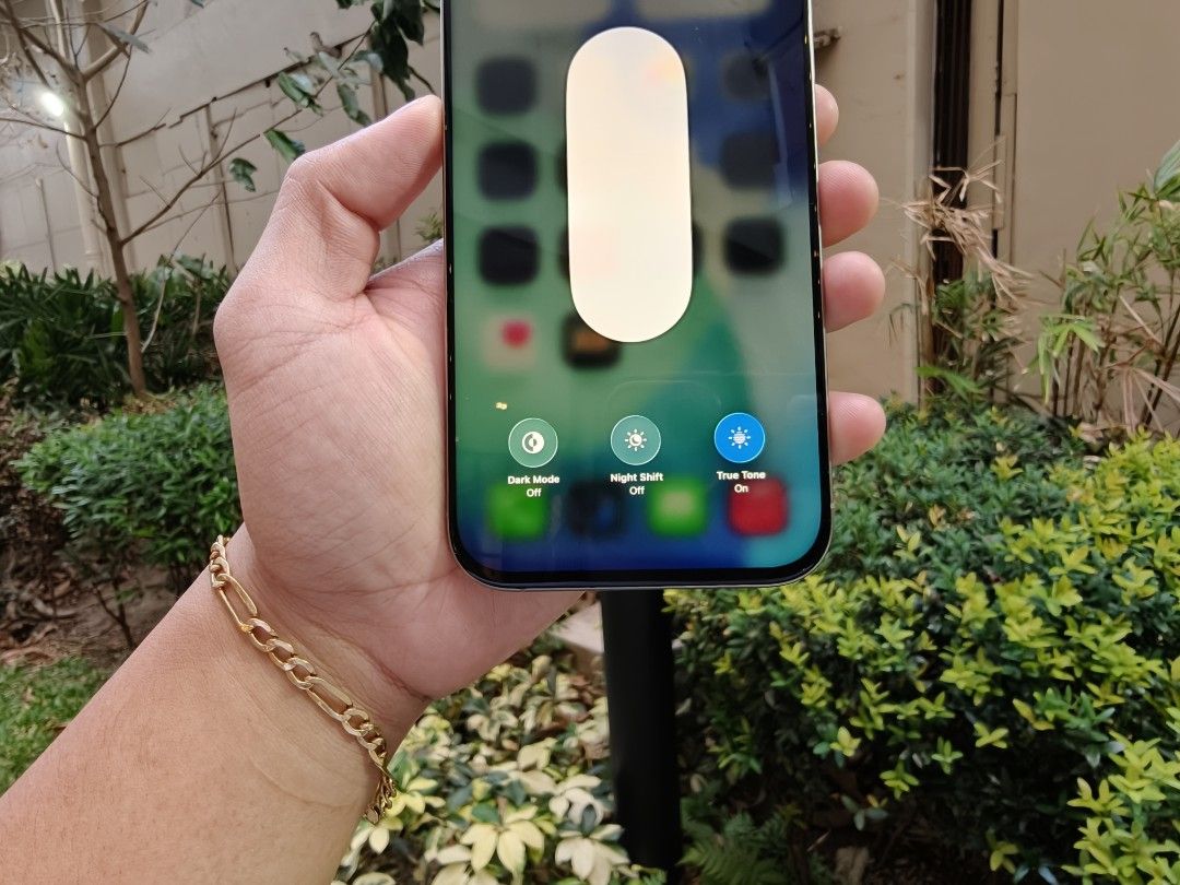 iPhone 16 Pro Max 512gb (Category: iPhone 16 Series) located in Manila. Submitted by yajjjjjjk (Listing ID 1434564663, Image 3). Description: Iphone 16 Pro max 512gb esim openline replaced lcd Details: Unit is in excellent condition Around 98 percent smooth 512gb 93 battery health Replaced lcd with class a bawal sa maselan Working truetone Working face id Us variant esim only (no physical sim) Openline any esim Selling it for only 40k fixed! pres