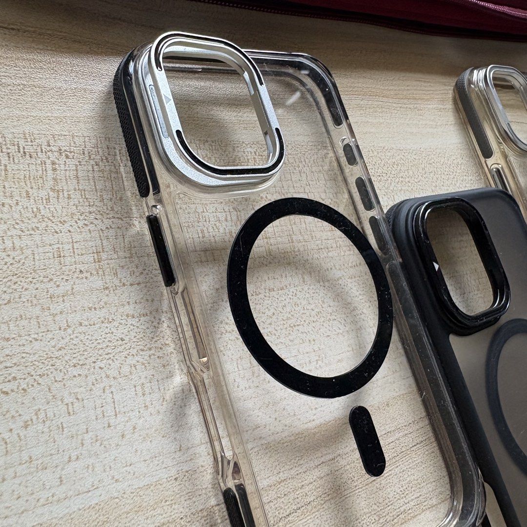 iPhone 16 protective hard case (Category: Cases & Sleeves) located in Pasig City. Submitted by _mari (Listing ID 1434392403, Image 3). Description: - Take all :) - Well used - Very protective! Hehe - RFS: dami caseeee :< .