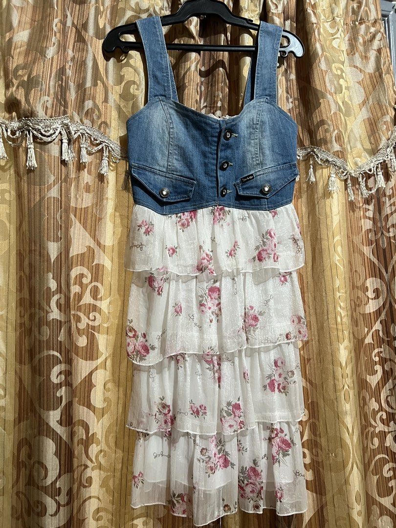 Jag Jeans Denim Dress (Category: Dresses) located in Cabanatuan. Submitted by imported2023 (Listing ID 1434537961, Image 1). Description: - Brand: Jag Jeans - Size: M - Style: Casual dress - Features: Denim top with button details, floral print skirt, tiered skirt design.
