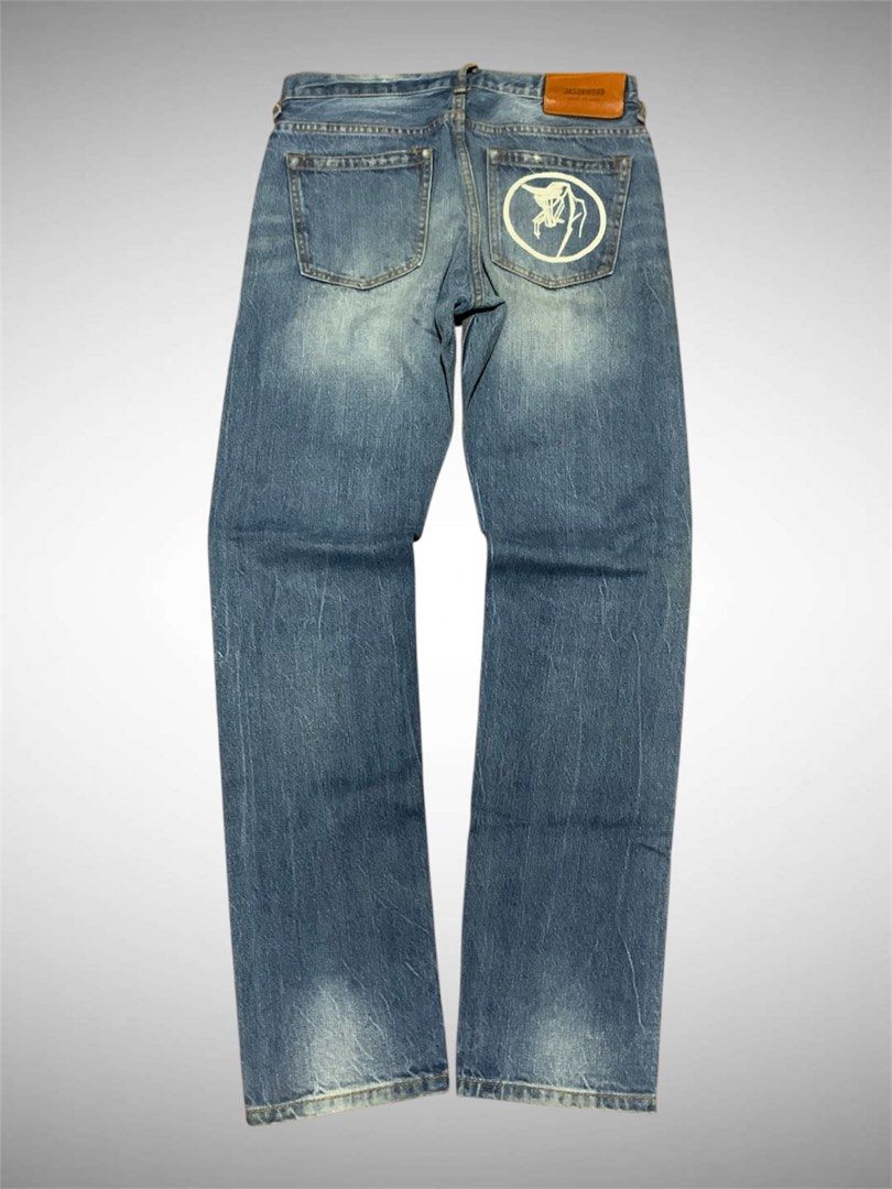 Jasonwood Slevedge Jeans (Category: Jeans) located in Mandaue City. Submitted by sinina.ceb (Listing ID 1434534339, Image 3). Description: Dimensions (inches) Waistline - 30 Length - 41 Thigh - 9 Leg hole - 6.5 Color rate - 9/10 Condition - 9/10 Issue: see pic 6 & 7 Payment - Maya Payment first / NO COD, COP J&T courier / SF charge to buyer ❗Delivery of orders to courier is on SATURDAY. •Color may vary due to lighting •Manage your expectations si