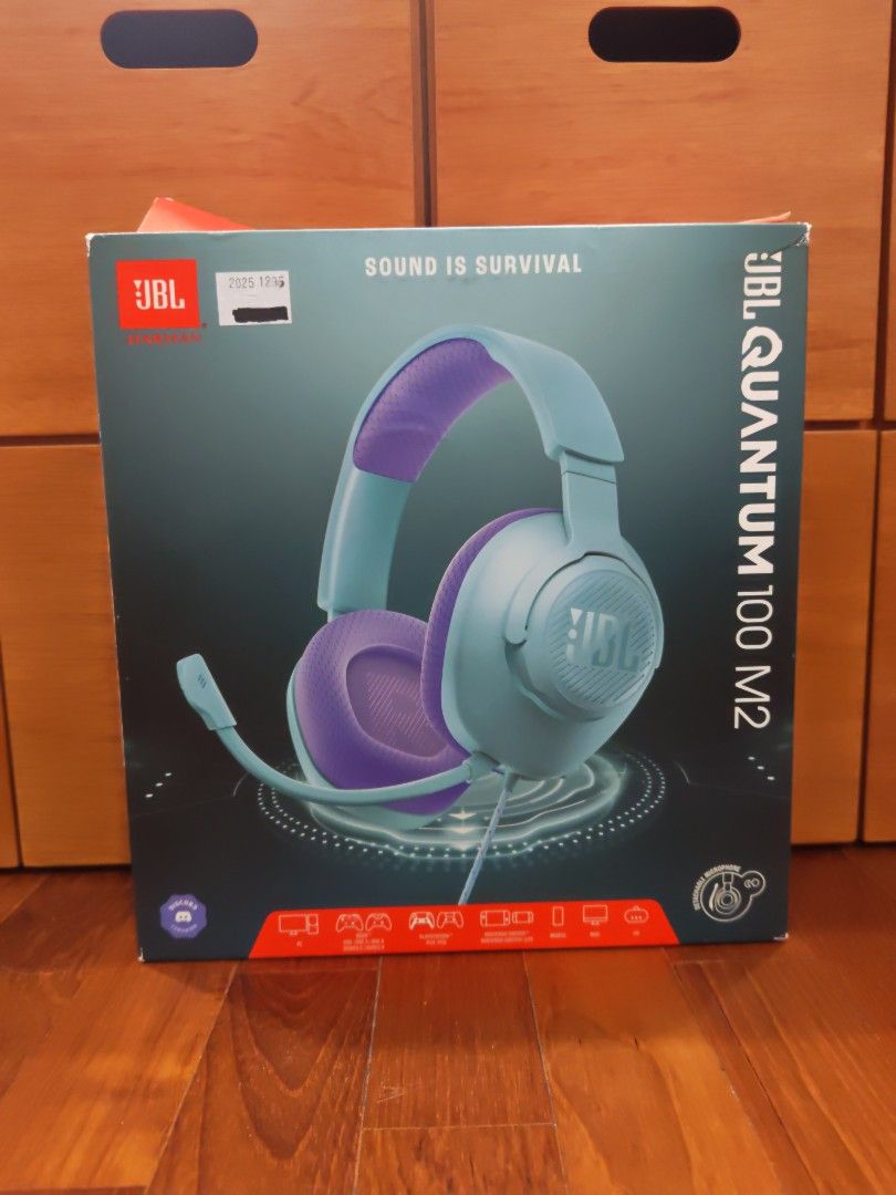 JBL headphone
