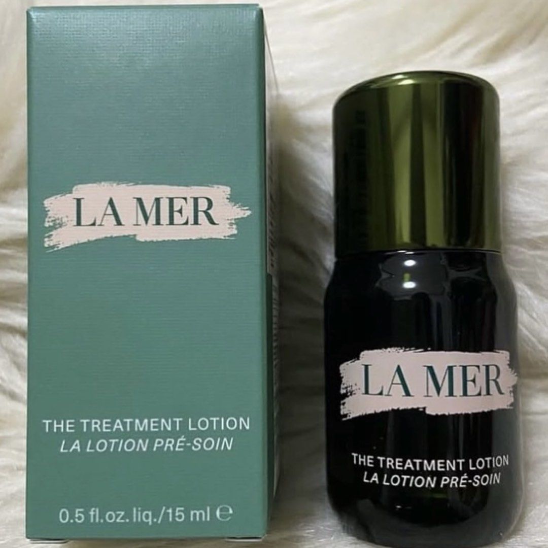 La Mer The Treatment Lotion 15ml (Category: Face Care) located in Paranaque City. Submitted by accentsph (Listing ID 1434522188, Image 1). Description: What it is: A watery lotion powered by recharging Miracle Broth™ that delivers all-day hydration. Skin Type: Normal, Dry, Combination, and Oily Skincare Concerns: Fine Lines and Wrinkles, Dryness, and Loss of Firmness and Elasticity What Else You Need to Know: This is your essential first step aft