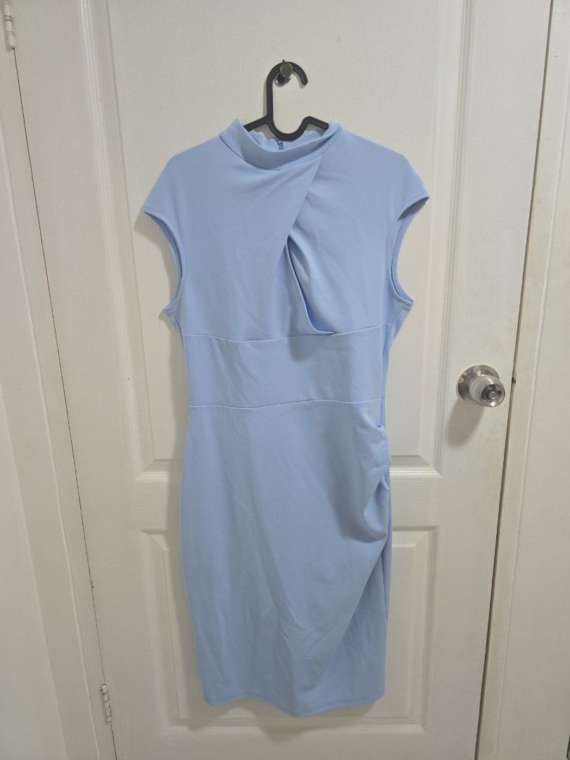 Light Blue Sleeveless Dress (Category: Dresses) located in Pasig City. Submitted by callmemaf (Listing ID 1434390815, Image 1). Description: - Light blue sleeveless dress - Fitted silhouette - Subtle waist seam detail - Side zipper closure - Made of smooth, possibly stretchy fabric - Suitable for various occasions - pwedeng hindi na plantsahin - no pockets - below the knee for 5'3" - fits up to bust 36, waist 29, hips 36 - cotton blend.