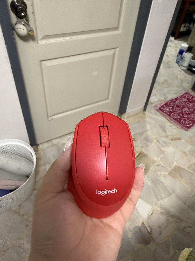 Logitech M221 Wireless Mouse - Red465862454255308800