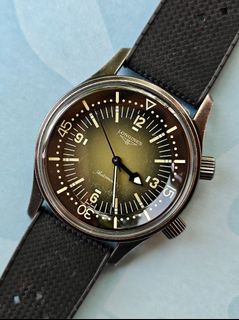 （分類：）位於 。 由 watchgeek888 提交（商品編號 1434405817，圖片 1）。簡介： 。