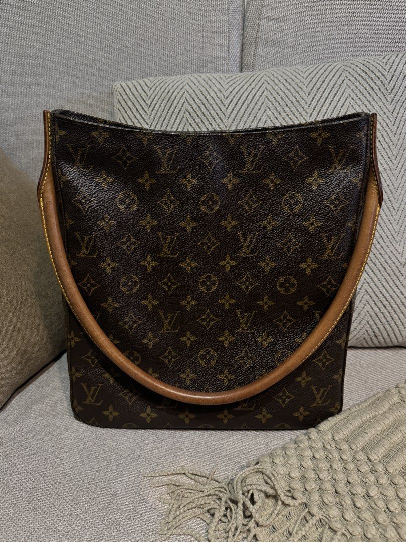 Louis Vuitton Tote Bag Looping GM Monogram Bag (Category: Luxury Bags & Wallets) located in Quezon City. Submitted by crissy_08 (Listing ID 1434599033, Image 1). Description: ❤️Perfect for Business, Casual, and Office Use ❤️Fashionable and Spacious ❤️Functional with a style ❤️Love this bag but I have to let it go and give it to its 2nd Home ❤️Shoulder Bag ❤️Authentic Louis Vuitton Tote Bag Looping GM Monogram Bag ❤️Used with care, no scratches ❤️