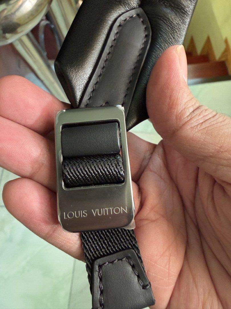 Lv discovery monogram eclipse bagpack (Category: Luxury Bags & Wallets) located in Cabuyao City. Submitted by girliecloset202434 (Listing ID 1434389380, Image 3). Description: Brand: Elvee Color: Black Material: Canvas, Leather Inclusion: Dustbag only Code: NFC (Microchipped) Condition: Never been used good ad new (natangal lang isang zipper pull pero pwede naman pa repair) NO RETURN NO EXCHANGE CONSIDERED AS SOLD! Last price upon request message