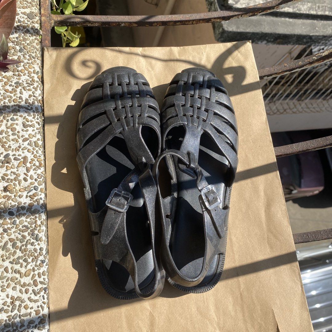 RUSH melissa possession shiny jelly sandals (Category: Flats & Sandals) located in Manila. Submitted by itsdecluttertime. (Listing ID 1434449801, Image 2). Description: 𖦹 barely used. only used these a few times 𖦹 still have the box & paper bag pa 𖦹 just needs cleaning.