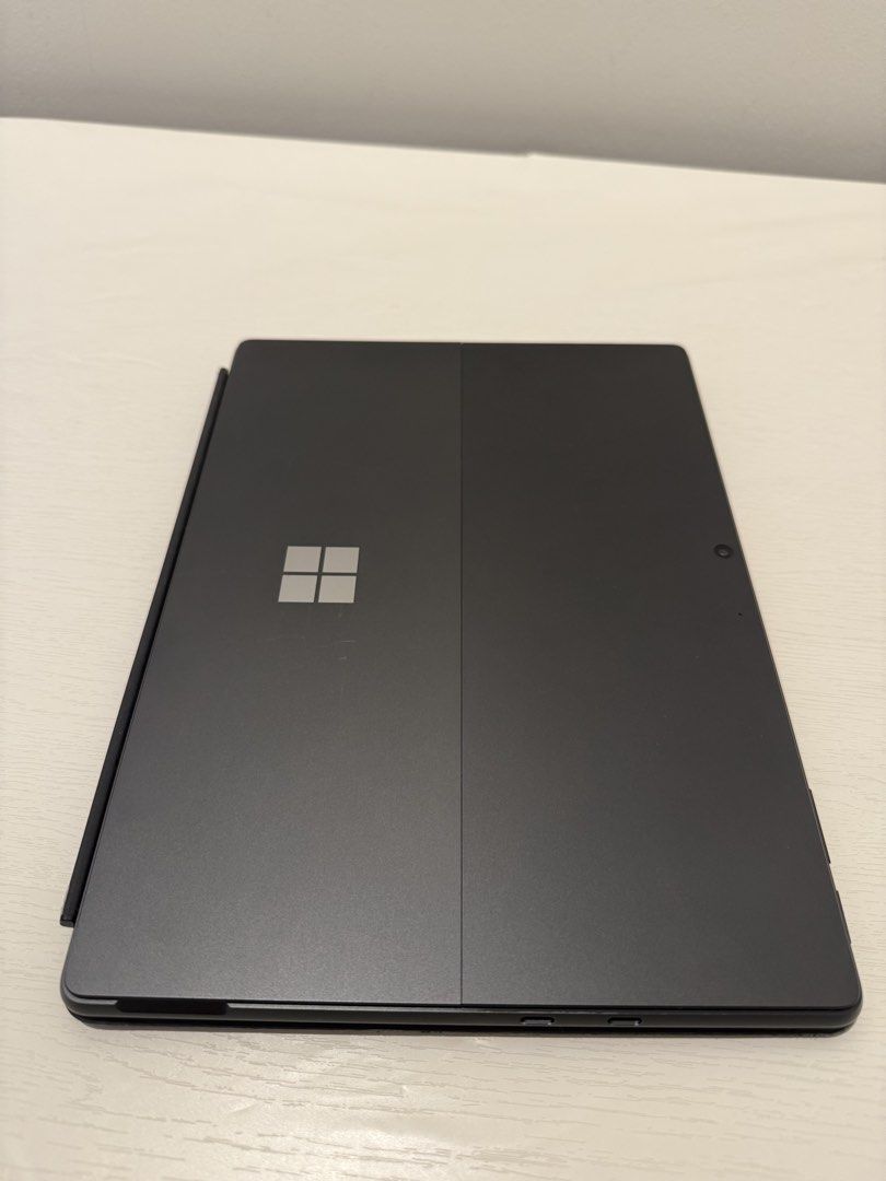 Microsoft Surface Pro 9 i7 256GB450816876616110081