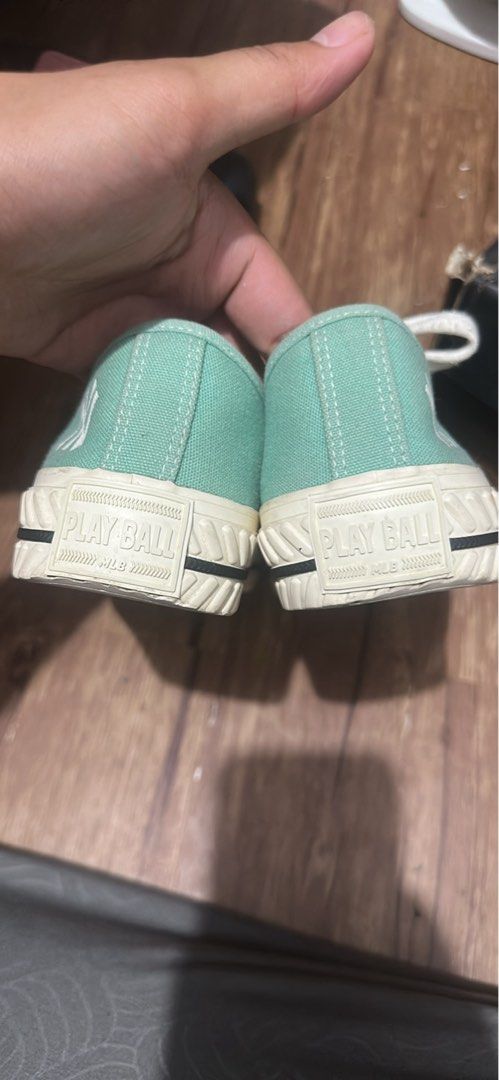 MLB Playball Origin NY Mint Green (32SHP1111) (Category: Sneakers) located in San Pablo. Submitted by crazyr17 (Listing ID 1434556882, Image 3). Description: - Mint green MLB Playball sneakers - White laces - White sole with black accents - Insole details: - US 6 - UK 3 - EUR 36.5 - 230 mm - "PLAY BALL" printed on the back.
