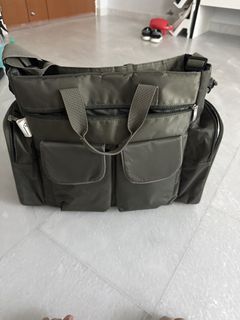 (Category: ) located in . Submitted by deedex (Listing ID 1434487961, Image 1). Description: .
