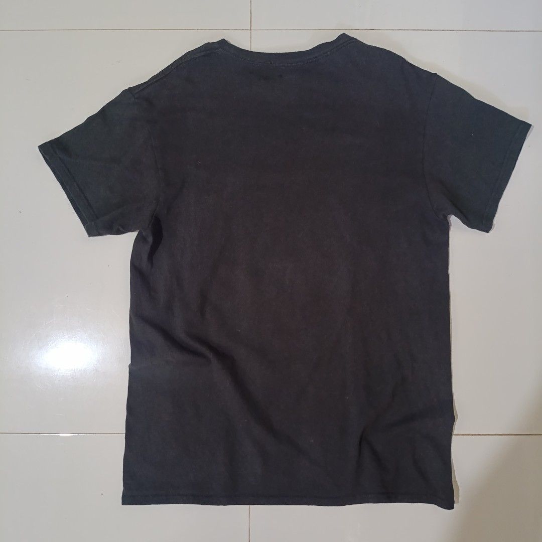 Naruto Shirt (Category: Tshirts & Polo Shirts ) located in Minglanilla. Submitted by thriftdig (Listing ID 1434441340, Image 2). Description: Naruto Large 20.6 X 30.5 Opt #naruto #narutoshirt #anime #animeshirt #thrift #carousell.