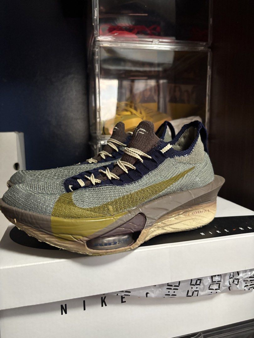 Nike ALPHAFLY 3 (Category: Sneakers) located in Muntinlupa City. Submitted by kdloading (Listing ID 1434408251, Image 2). Description: FS Alphafly 3 Size 9 Condition 9/10 (61km) With Box 5k 📍Alabang.