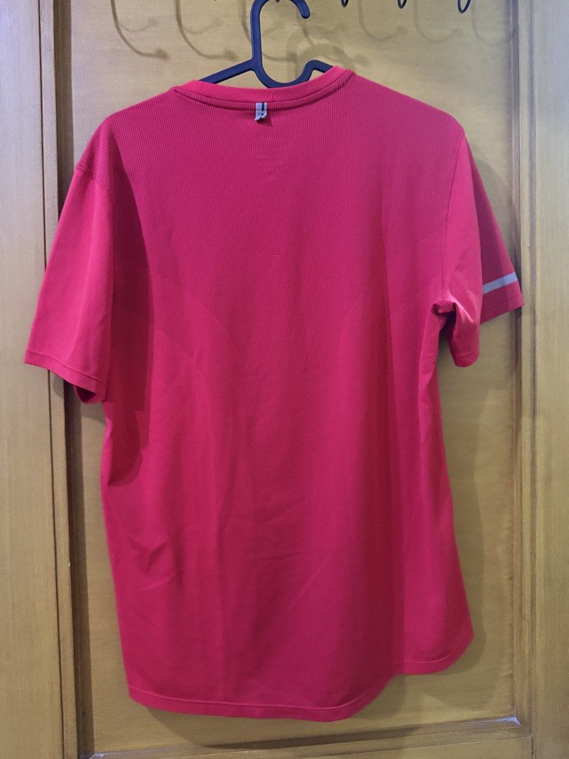Nike Dri-FIT Running Shirt (Category: Activewear) located in Taguig. Submitted by denpaz (Listing ID 1434516256, Image 2). Description: - Nike Dri-FIT running shirt - Color: Red - Size: Small .
