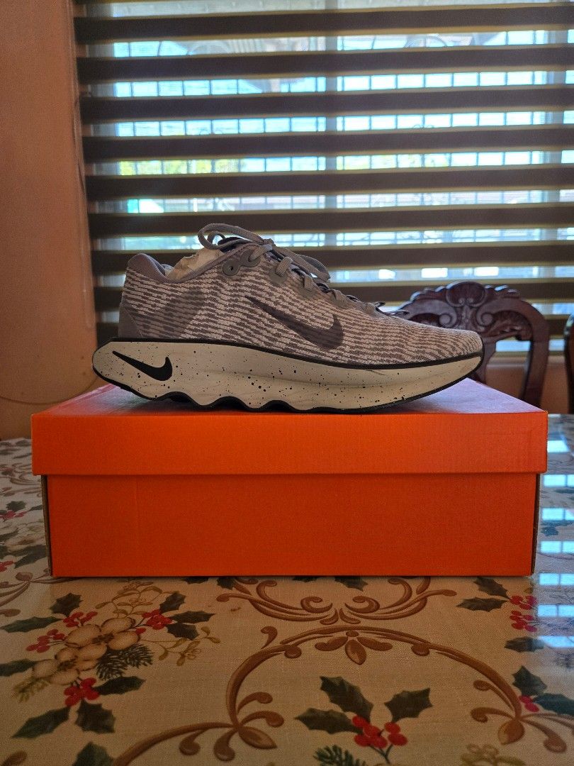 Nike Motiva Walking Shoes (Category: Sneakers) located in San Fernando. Submitted by bby0818 (Listing ID 1434397046, Image 2). Description: Store bought (Nike Florida USA 🇺🇸) 101% legit or moneyback guarantee if proven fake Excellent used condition (worn once) Comes with box Unisex - Size 10 (M), Size 11.5 (W).