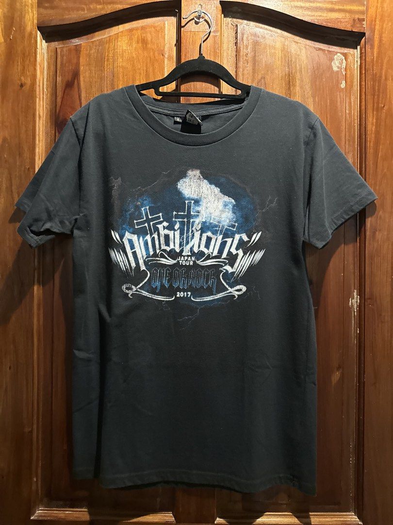 One OK rock japan tour 2017 (Category: Tshirts & Polo Shirts ) located in Sarrat. Submitted by villtage (Listing ID 1434517381, Image 1). Description: One OK rock japan tour 2017 18.5x26.5 Crackprints.