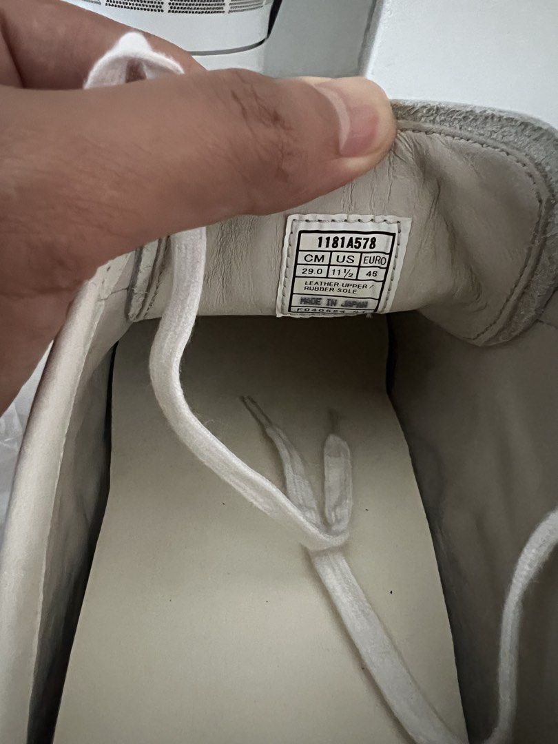 Onitsuka Tiger Mexico 66 White Sneakers (Category: Dress Shoes) located in Singapore. Submitted by cwgp2sxgyn (Listing ID 1434451609, Image 3). Description: - Colour not available in SG store, bought from Japan - Wore once - Onitsuka Tiger Mexico 66 sneakers - White colorway - Black and gold stripes - Made in Japan - Size: US 11.5, EU 46, CM 29.