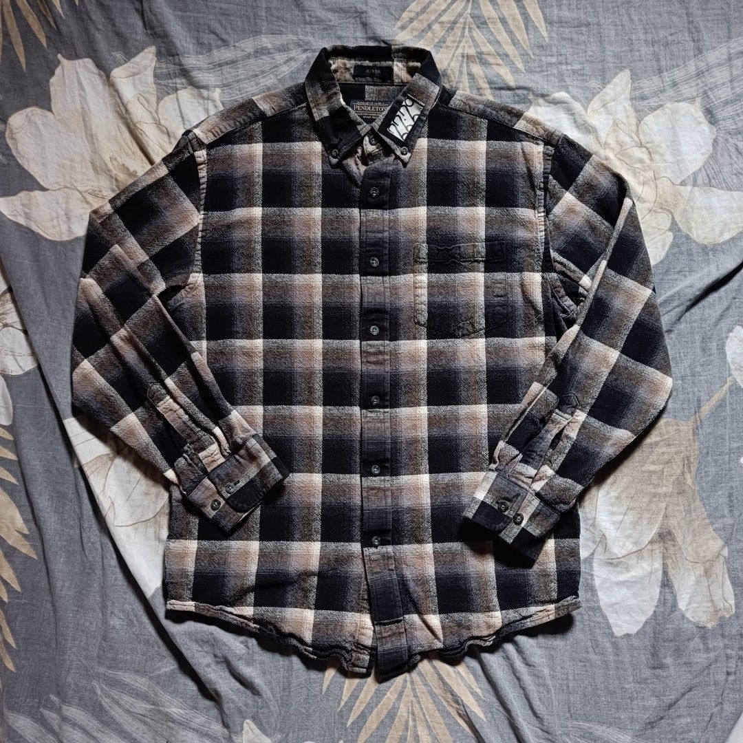 Pendleton Mason Flannel (Category: Tshirts & Polo Shirts ) located in Subic. Submitted by bhig.dawggarments (Listing ID 1434529562, Image 1). Description: Width- 22 Length- 29 NO ISSUE ✅ excellent condition 🫶🏼 Can ship nationwide ✅ slightly negotiable 💯 pwede video call sa mess para mas makita mo yung item 🫶🏼 dm me for more details 📨 location- Olongapo City, Zambales courier- J&T.