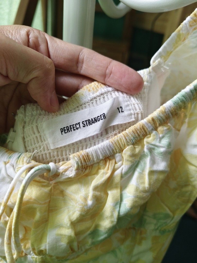 Perfect Stranger Corset / Bustier Dress (Category: Dresses) located in Calamba. Submitted by levifaith143 (Listing ID 1434484222, Image 3). Description: Perfect Stranger corset / bustier floral dress size M-L with boning on waist cloth is so soft and cool.