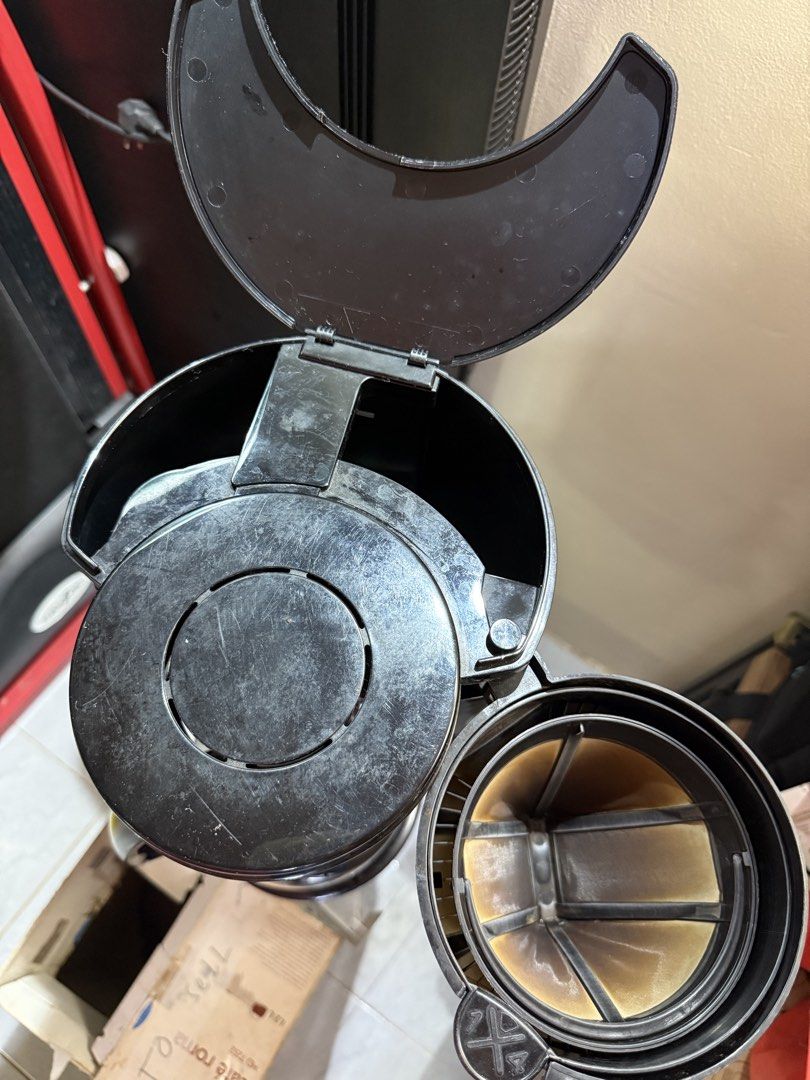 Philips Cafe Roma HD 7252 Coffee Maker (Category: Coffee Machines & Makers) located in Manila. Submitted by gentle_gal (Listing ID 1434506540, Image 2). Description: .