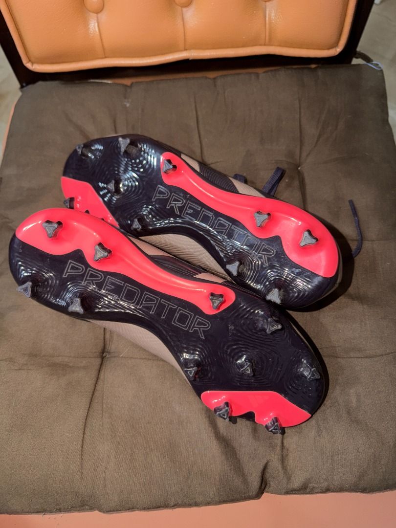 Predator League Firm Ground Boots Cleats (Category: Sneakers) located in Paranaque City. Submitted by seaweedbrainnss (Listing ID 1434470916, Image 3). Description: Used for light training once, (switched to rock climbing!) no damages, etc. PM for more pics, price is non-negotiable..