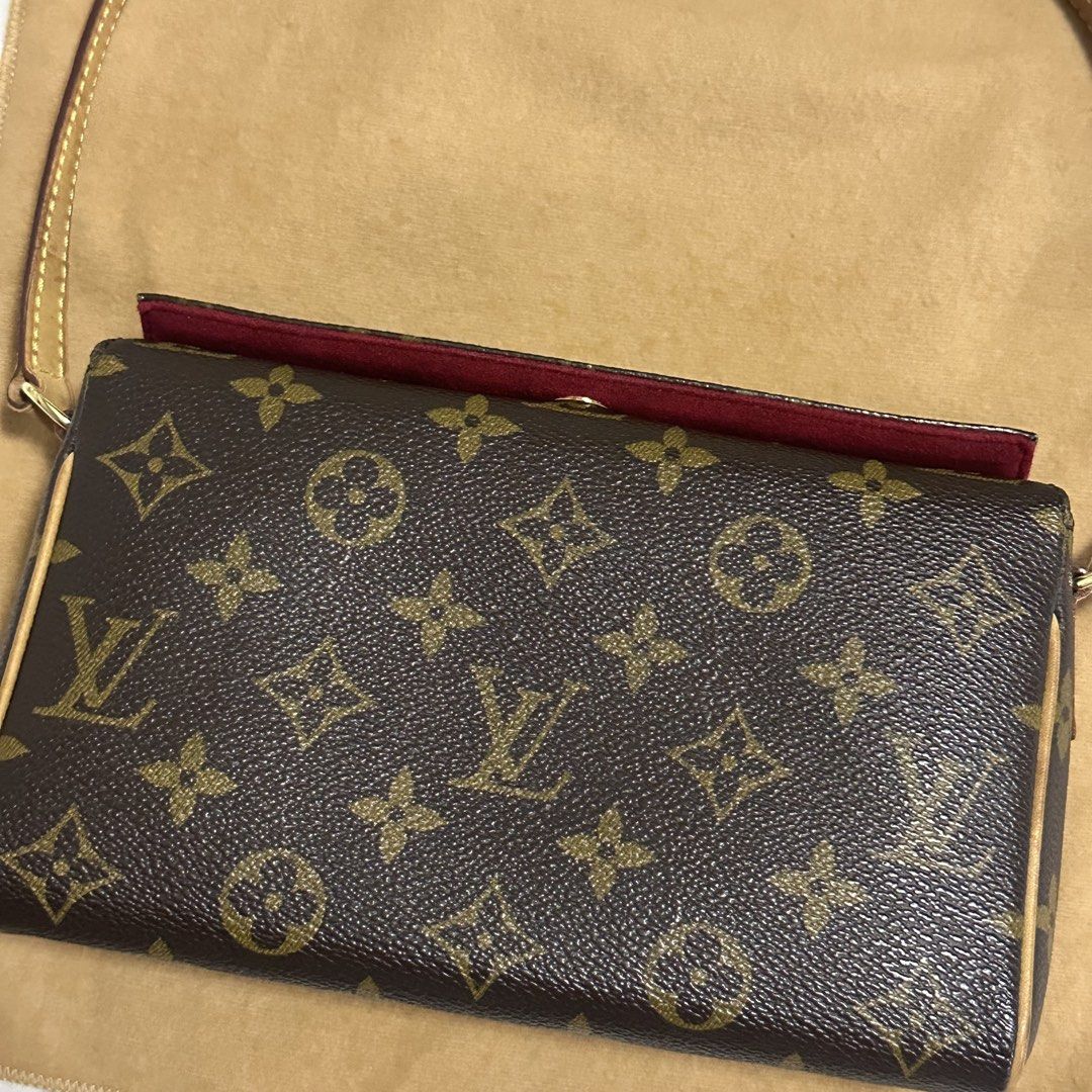 Rare Recital Pochette (Category: Luxury Bags & Wallets) located in Taguig. Submitted by marria.arria (Listing ID 1434501822, Image 2). Description: .